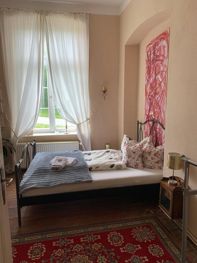 Apartamento Gutshaus Schwarzenhof Dargun Exterior foto