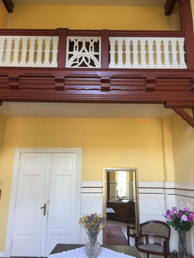 Apartamento Gutshaus Schwarzenhof Dargun Exterior foto